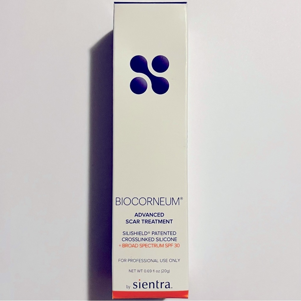 SALE🏷️ BIOCORNEUM ADVANCED SCAR TREATMENT BROAD SPECTRUM SPF 30 SCAR GEL